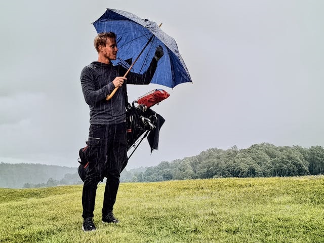 12 Smart Things to Do When Golfing in the Rain
